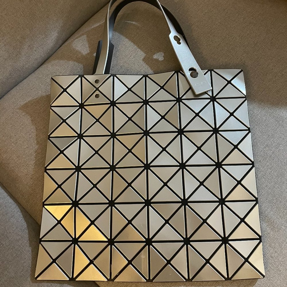 Silver Lucent Tote BAO BAO ISSEY MIYAKE